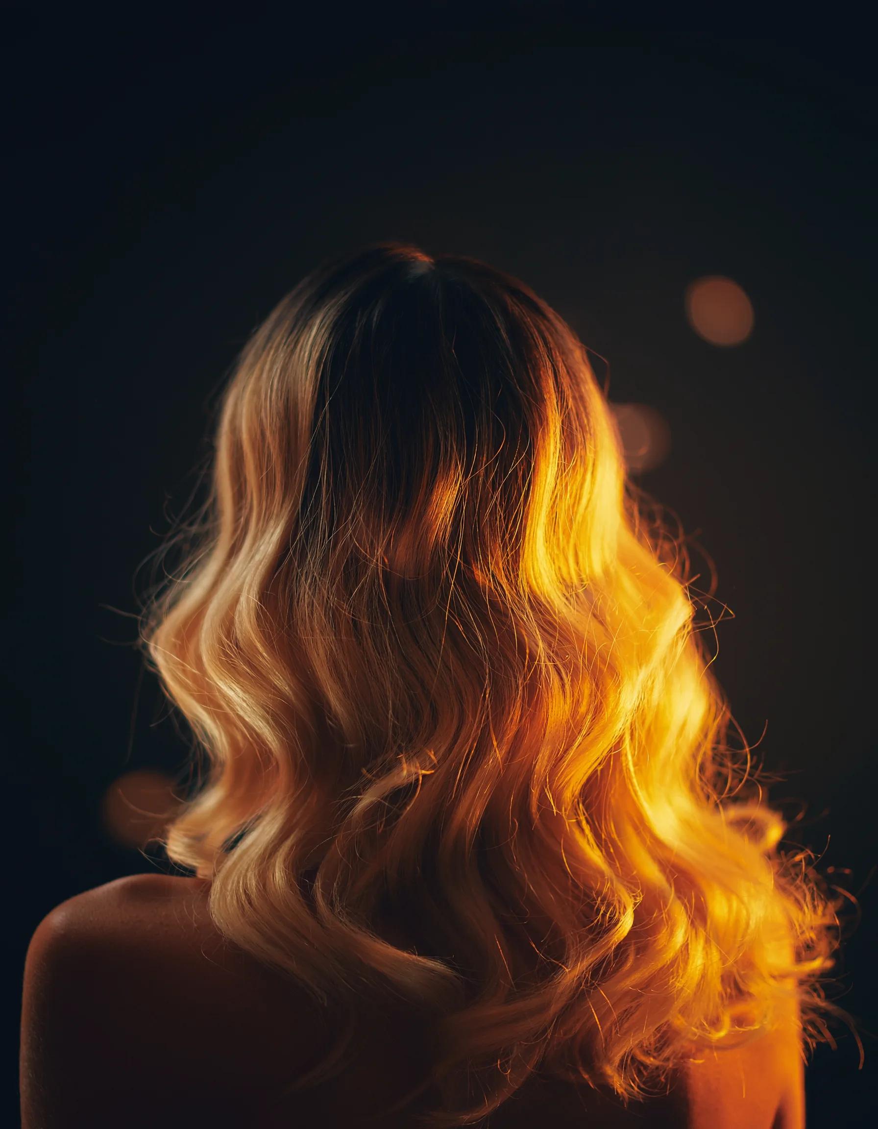 Miel — lived-in honey blonde hair color